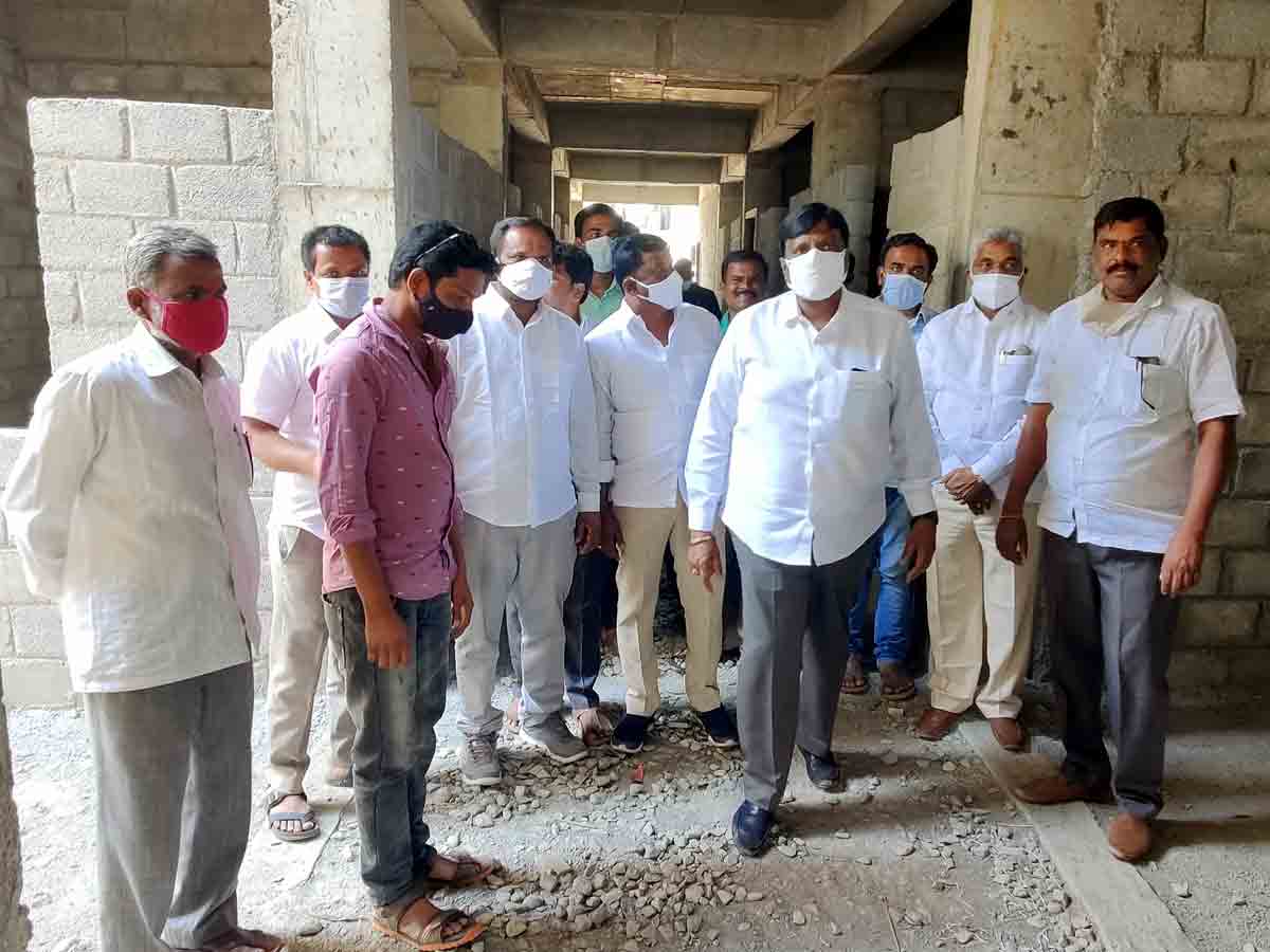 Vikarabad : తొందరగా ఇళ్ల నిర్మాణం పూర్తి చేయాలి.. ఎమ్మెల్యే మహేశ్‌రెడ్డి