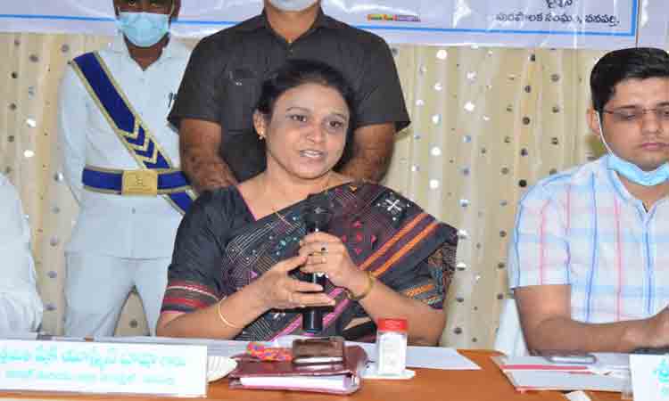 హరితహారంపై ప్రత్యేక శ్రద్ధ