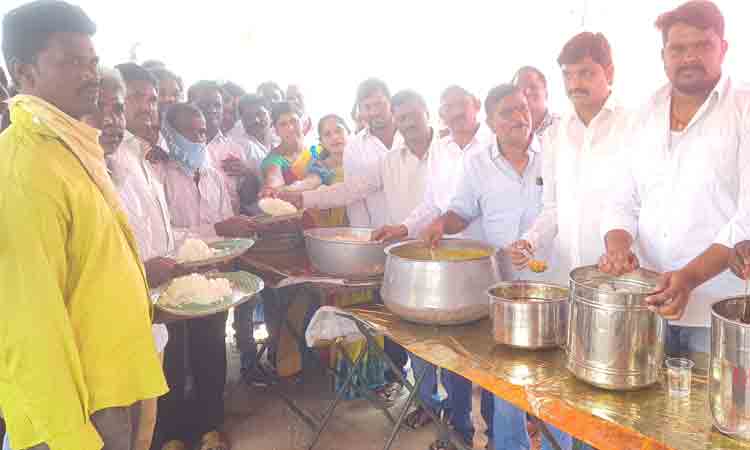 అంబరాన్నంటిన జన్మదిన సంబురం