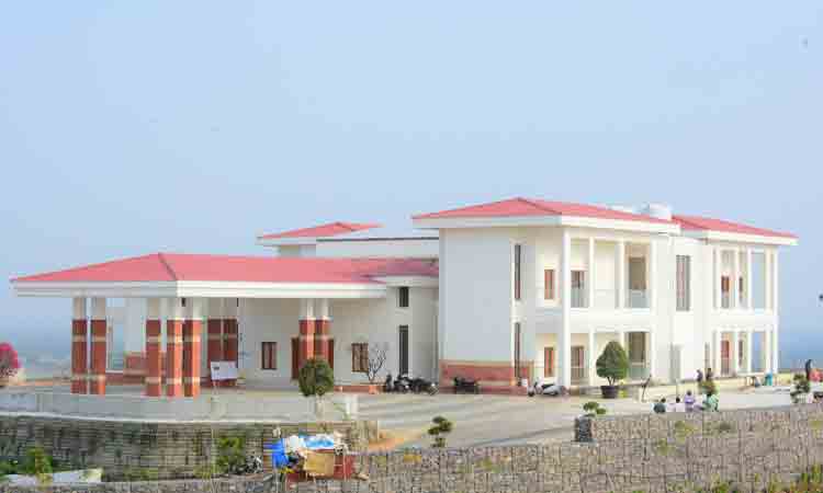 ఆధ్యాత్మిక క్షేత్రాన  ఆతిథ్య సౌధం