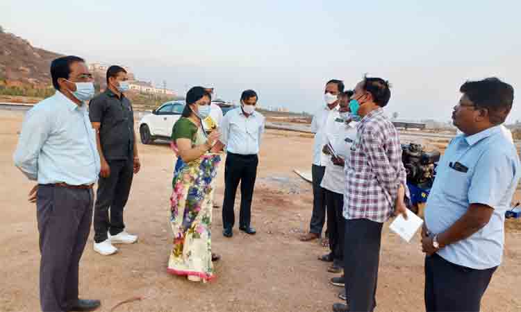 పెండింగ్‌ పనులు త్వరగా పూర్తి చేయాలి