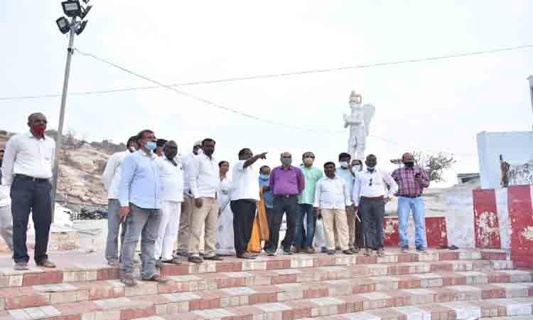 భక్తులకు ఇబ్బందులు కలుగొద్దు