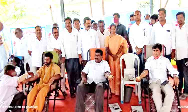 తెలంగాణ దిక్సూచి సీఎం కేసీఆర్‌