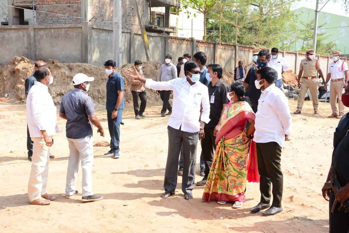 త్వరలో అందుబాటులోకి రెండు సమీకృత మార్కెట్లు