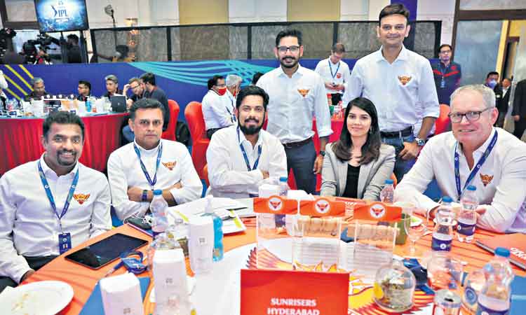 ఇదేం ఎంపికో?