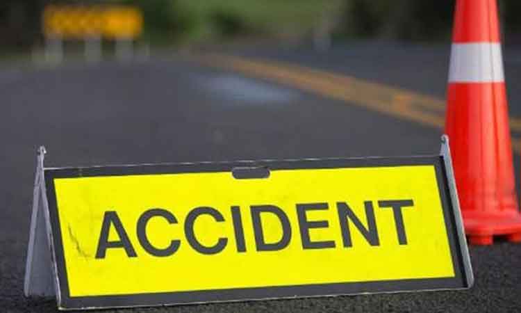 రోడ్డు ప్రమాదంలో ఒకే కుటుంబానికి చెందిన ముగ్గురు మృతి..