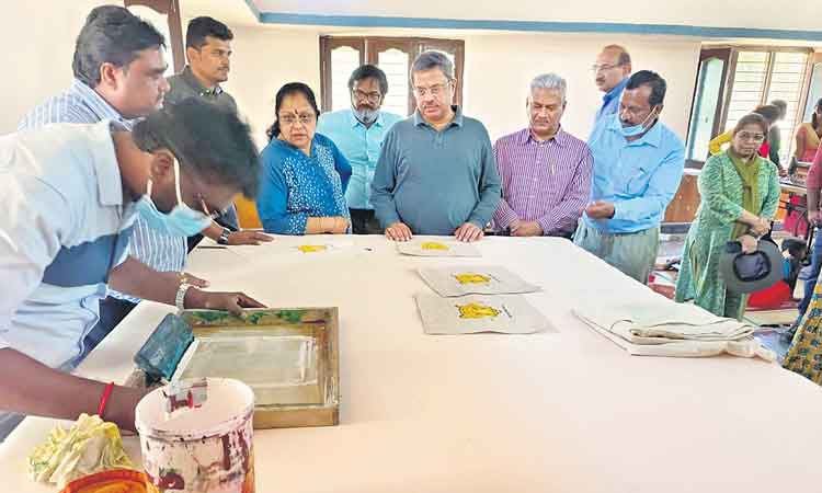 మన్ననూర్ ప్లాస్టిక్ రీసైక్లింగ్ సెంటర్ భేష్