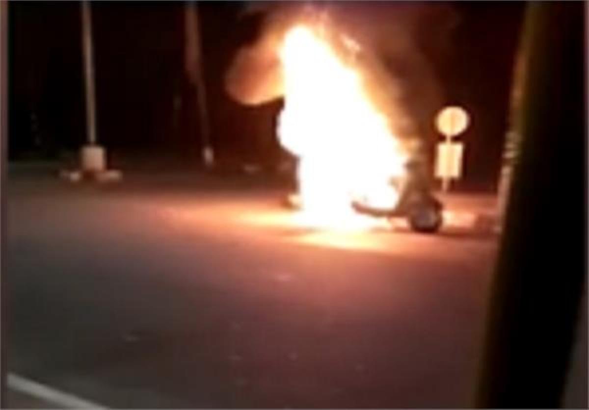 Crime | హోండా యాక్టీవా మోపెడ్‌ను దహనం చేసిన వ్యక్తిపై కేసు నమోదు 