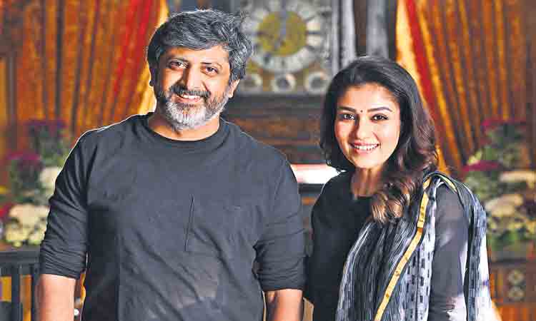 పొలిటికల్‌ గాడ్‌ ఫాదర్‌