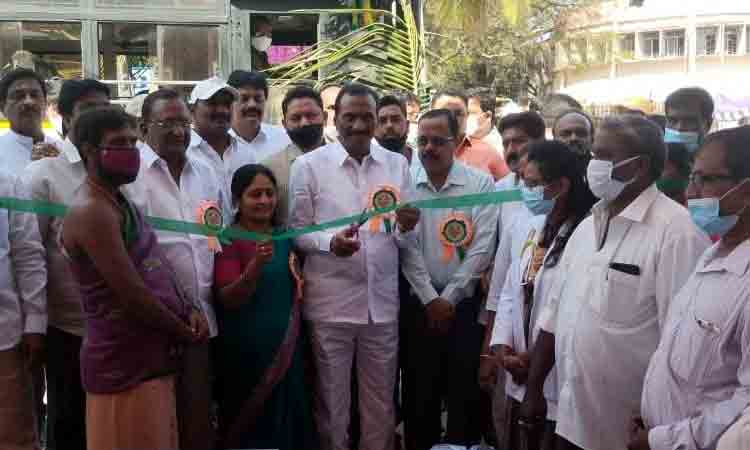 మేడారం జాతర ఆదాయం@ రూ.1.02కోట్లు