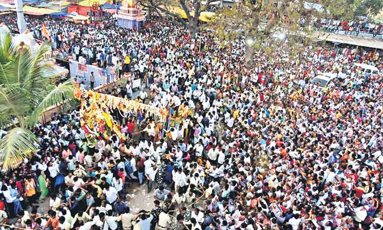 కన్నులపండువగా పోలేపల్లి ఎల్లమ్మ సిడె