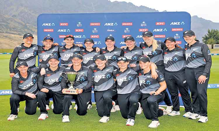 భారత మహిళల ఓటమి