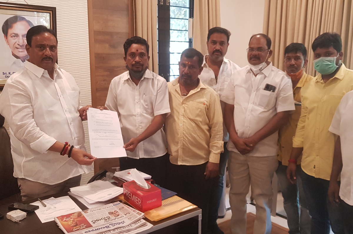 High-tension wires | జానీజైల్‌సింగ్‌నగర్‌ బస్తీలో హైటెన్షన్‌ వైర్ల తొలగింపుకు నిధులు