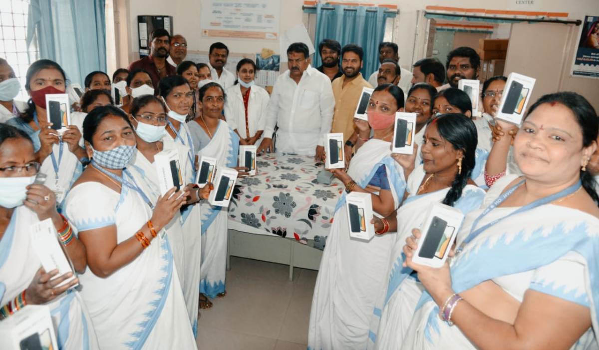 Asha workers | ఆశా వర్కర్‌ల సేవలు మరువలేనివి : ఎమ్మెల్యే ముఠా గోపాల్‌