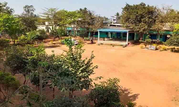 ‘గుడిసె’లో మొదలై..‘ప్రగతి బడి’గా మారింది..