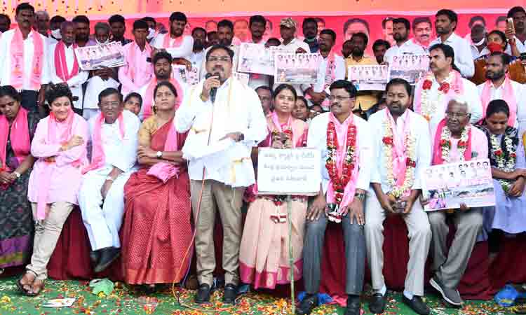 బయ్యారం పరిశ్రమ భిక్ష కాదు.. హక్కు