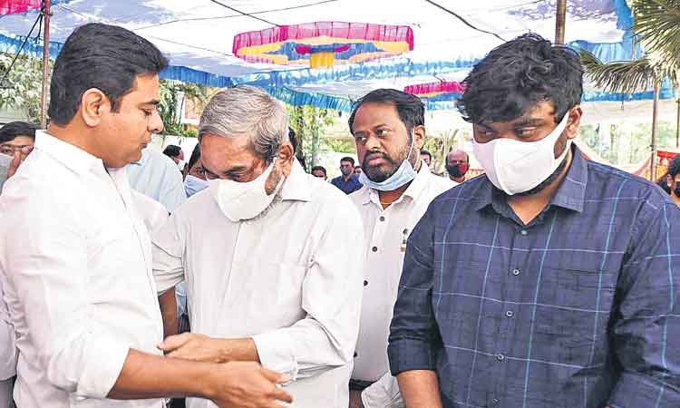 అల్లం పద్మకు కన్నీటి వీడ్కోలు