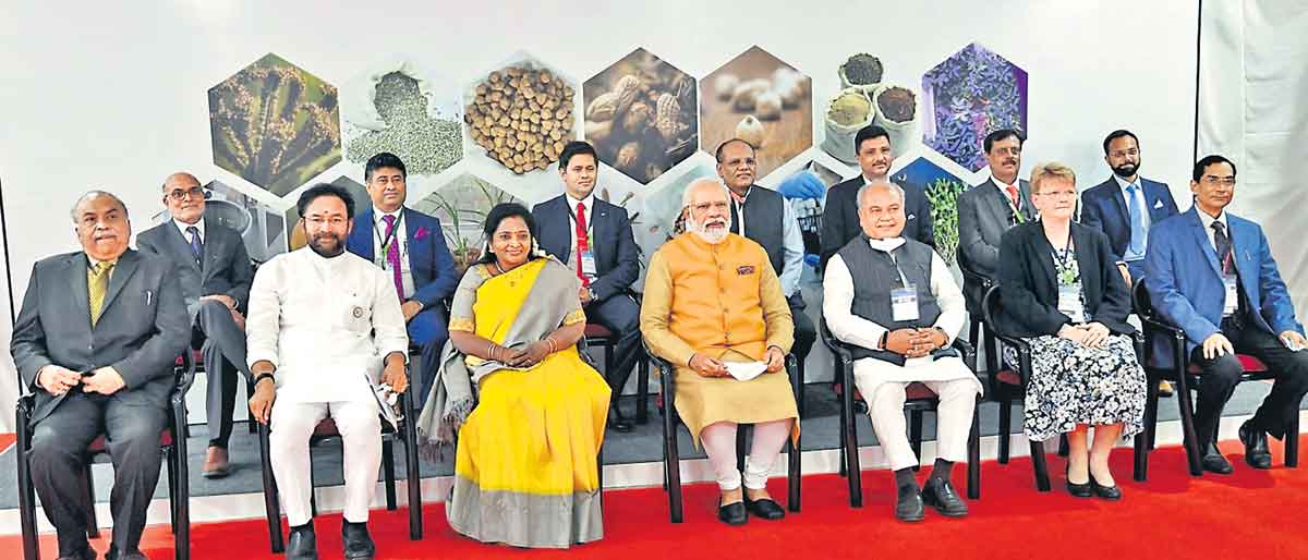 టెక్నాలజీతో రైతు సాధికారత