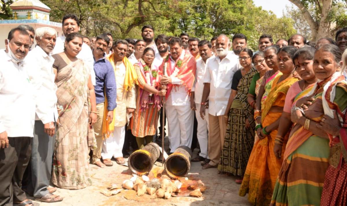 Water and drainage problems | తాగునీటి..డ్రైనేజీ సమస్యలు తల్తెకుండా చర్యలు : ముషీరాబాద్‌ ఎమ్మెల్యే ముఠా గోపాల్‌