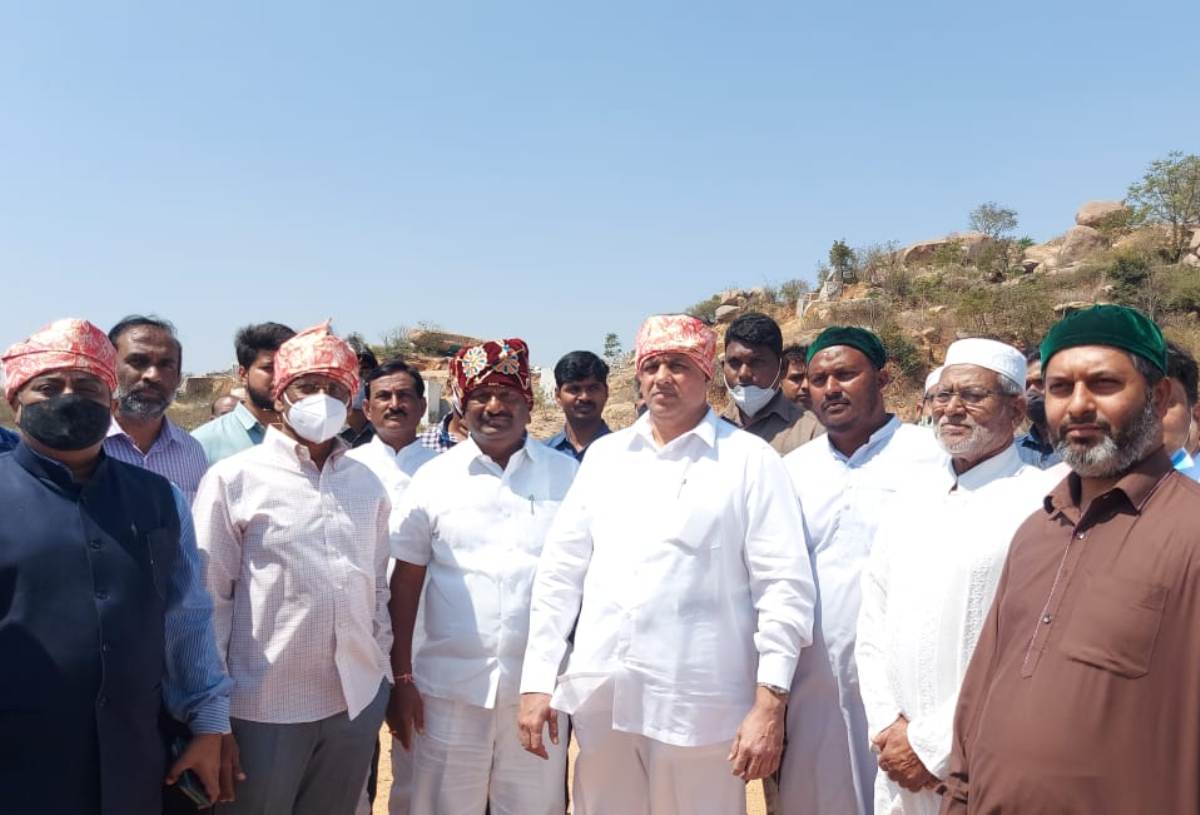 Development of dargas | చారిత్ర‌క‌ దర్గాల అభివృద్ధికి ప్రభుత్వం కృషి : మంత్రి కొప్పుల ఈశ్వర్‌