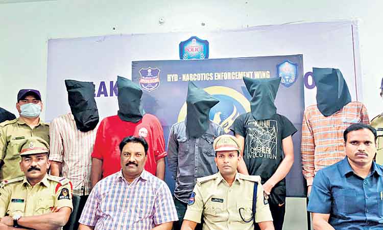 3.4 లక్షల హెరాయిన్‌ పట్టివేత