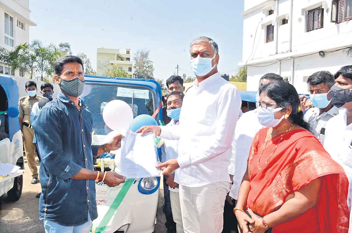 దళితబంధు అమలుచేసే దమ్ముందా?