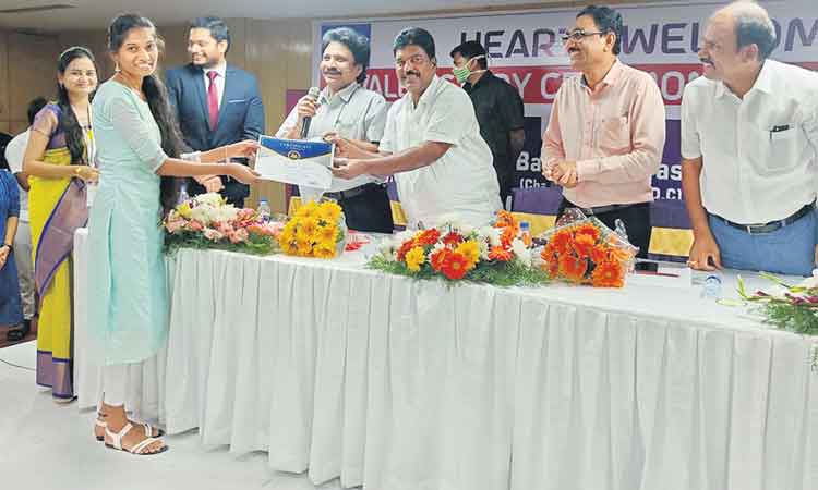 ఎస్సీ యువతకు 100 ఉద్యోగాలు