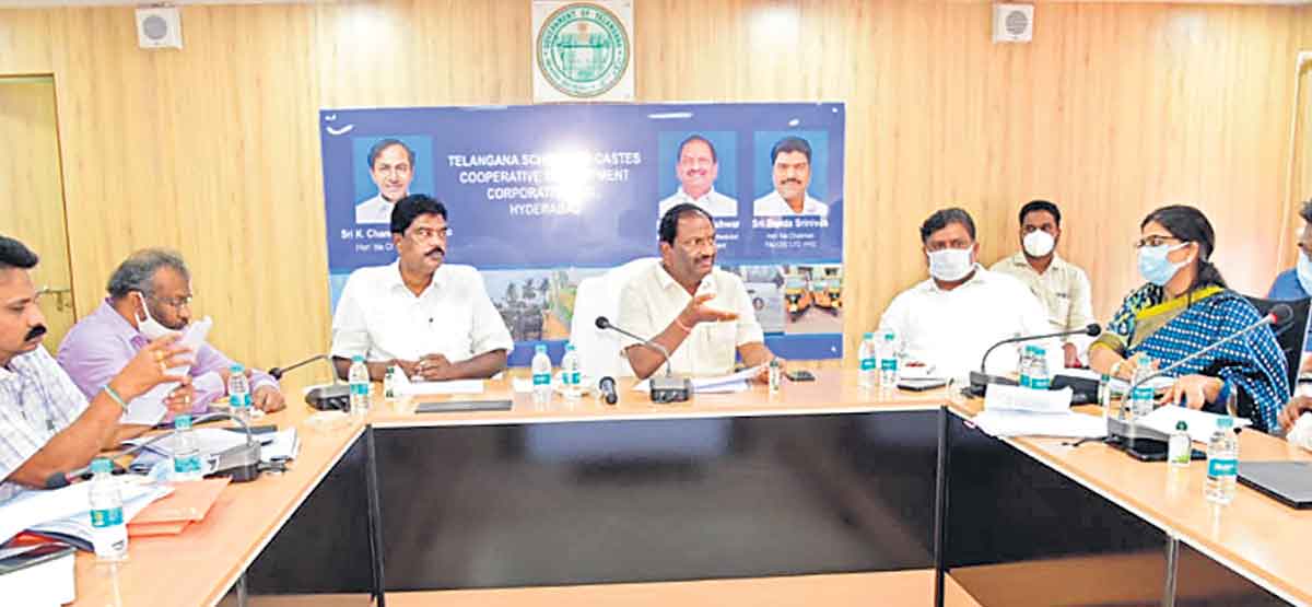 ప్రతి జిల్లా కేంద్రంలో స్టడీ సర్కిల్స్‌