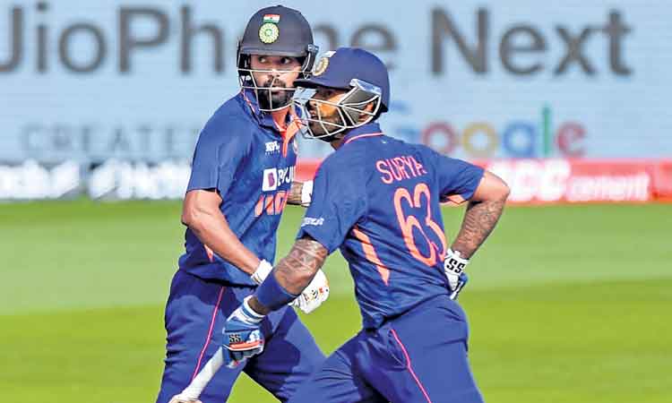 రెండో వన్డేలో భారత్‌ జయభేరి.. సిరీస్‌ మనదే