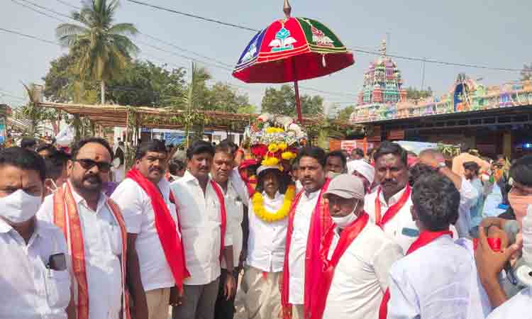 జములమ్మ క్షేత్రం.. జనసంద్రం