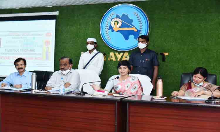 పోలియో రహిత జిల్లా కోసం  కృషి చేయాలి