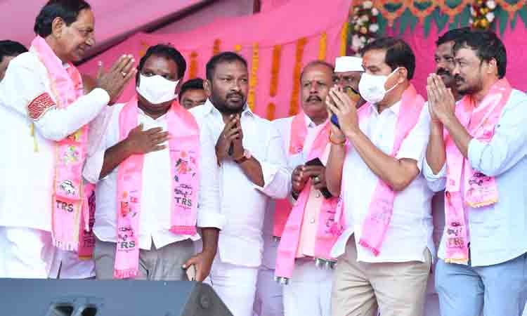 జననేతకు ఘన స్వాగతం