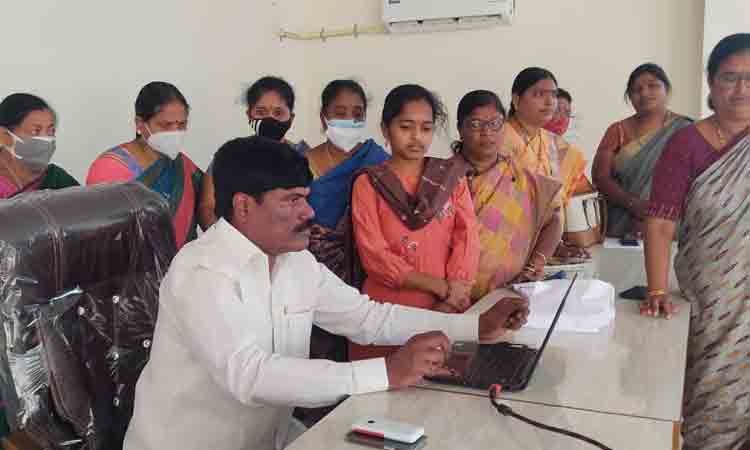 ఆరోగ్యలక్ష్మితో గర్భిణులకు మేలు