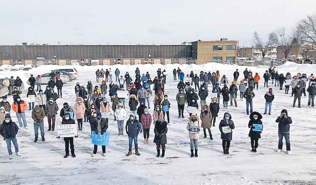 కెనడాలో మూడు కాలేజీల మూత