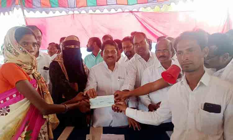 అన్నివర్గాల అభ్యున్నతికి కృషి