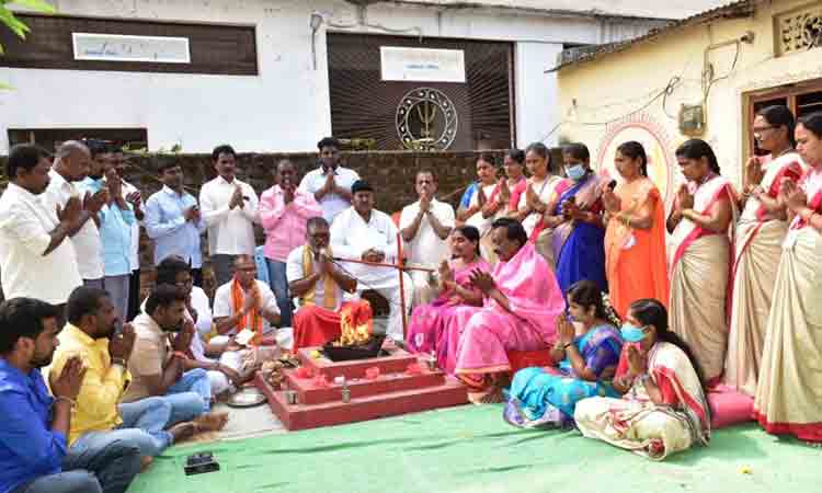 ఊరూరా సేవా కార్యక్రమాలు