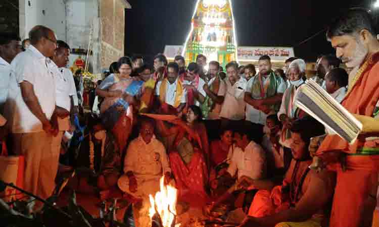 వైభవంగా రథోత్సవం