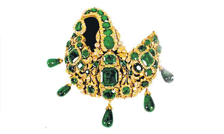 నిజాం నగలు హైదరాబాద్‌లోనే ఉంచాలి