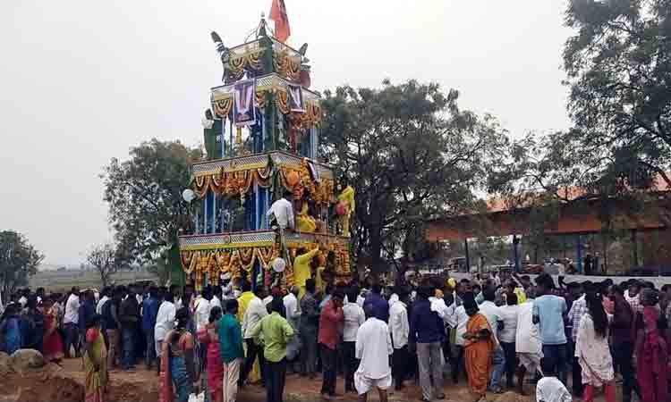 పలు గ్రామాల్లో ఆలయ ఉత్సవాల సందడి