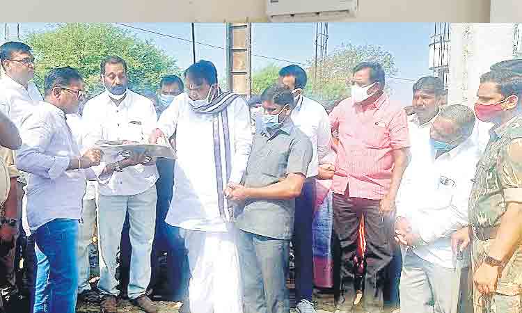 ప్రతి నిరుపేదకూ డబుల్‌ బెడ్‌రూం ఇల్లు