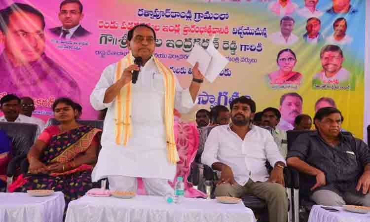 కేసీఆర్‌ను జీవితంలో మర్చిపోవద్దు