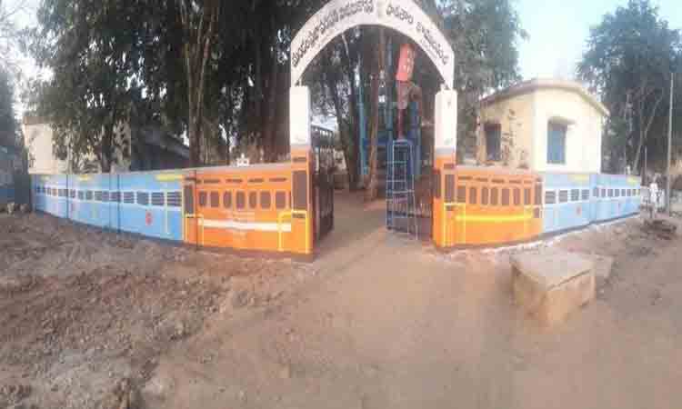 సర్కారు వసతుల ఒడి