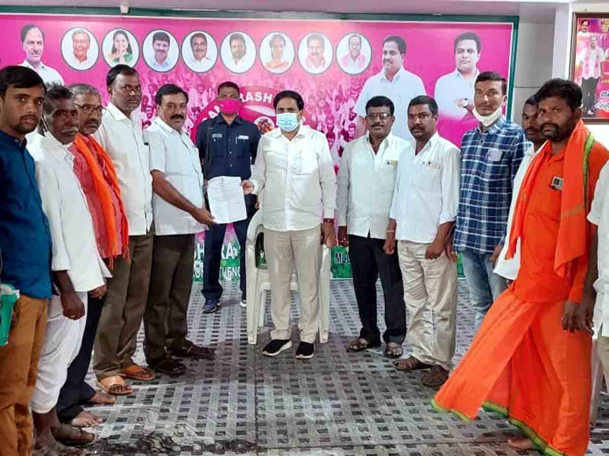 CMRF : బాధితుడికి ఎల్‌ఓసీ అందజేత…