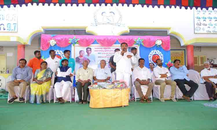 సాహిత్యానికి కందెనవంటిది కందనూలు