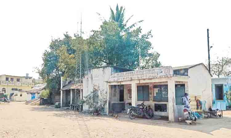 కేసీఆర్‌కు జై కొడుతున్న ‘మహా’ జనం