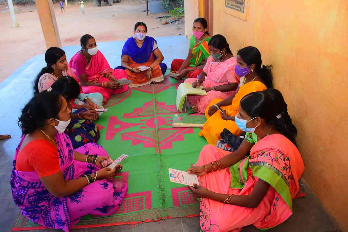 ఆమెకు ఆర్ధిక భరోసా