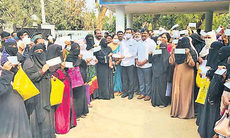 ఆడపడుచులకు పెద్దన్నలా సీఎం కేసీఆర్‌