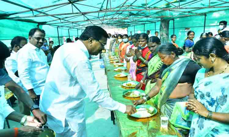 పేదల ఇంట్లో  కల్యాణలక్ష్మి, షాదీముబారక్‌ వెలుగులు