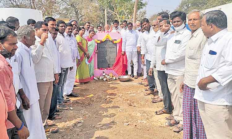 పట్టణాలకు దీటుగా గ్రామాల అభివృద్ధి