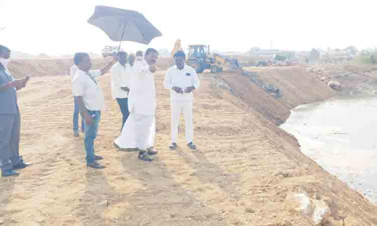 సుందరీకరణ పనుల్లో వేగం పెంచాలి